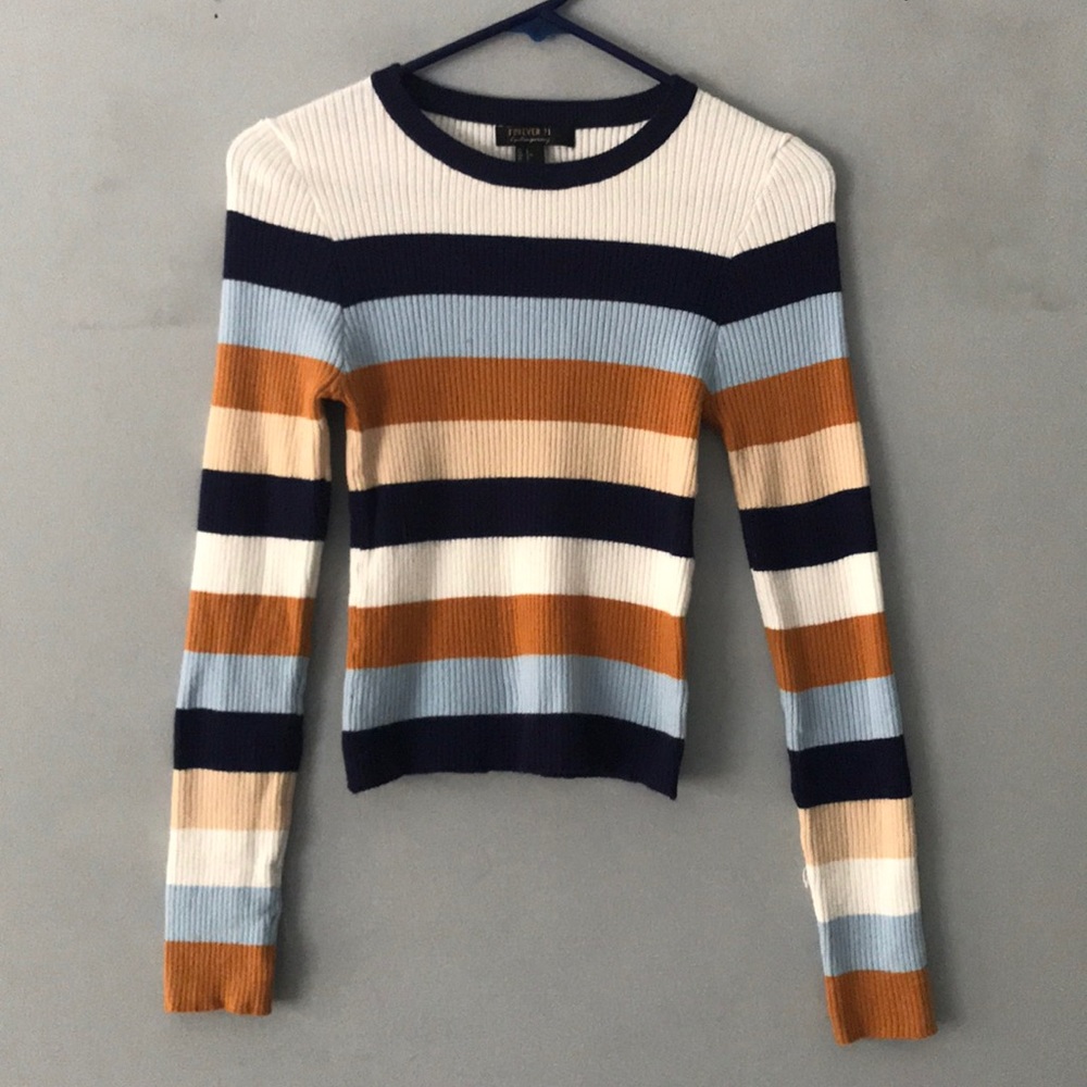 🐰Forever 21 cropped sweater